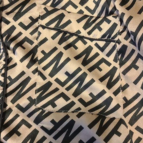 Cute Silk FN Short Set - Picture 3 of 7